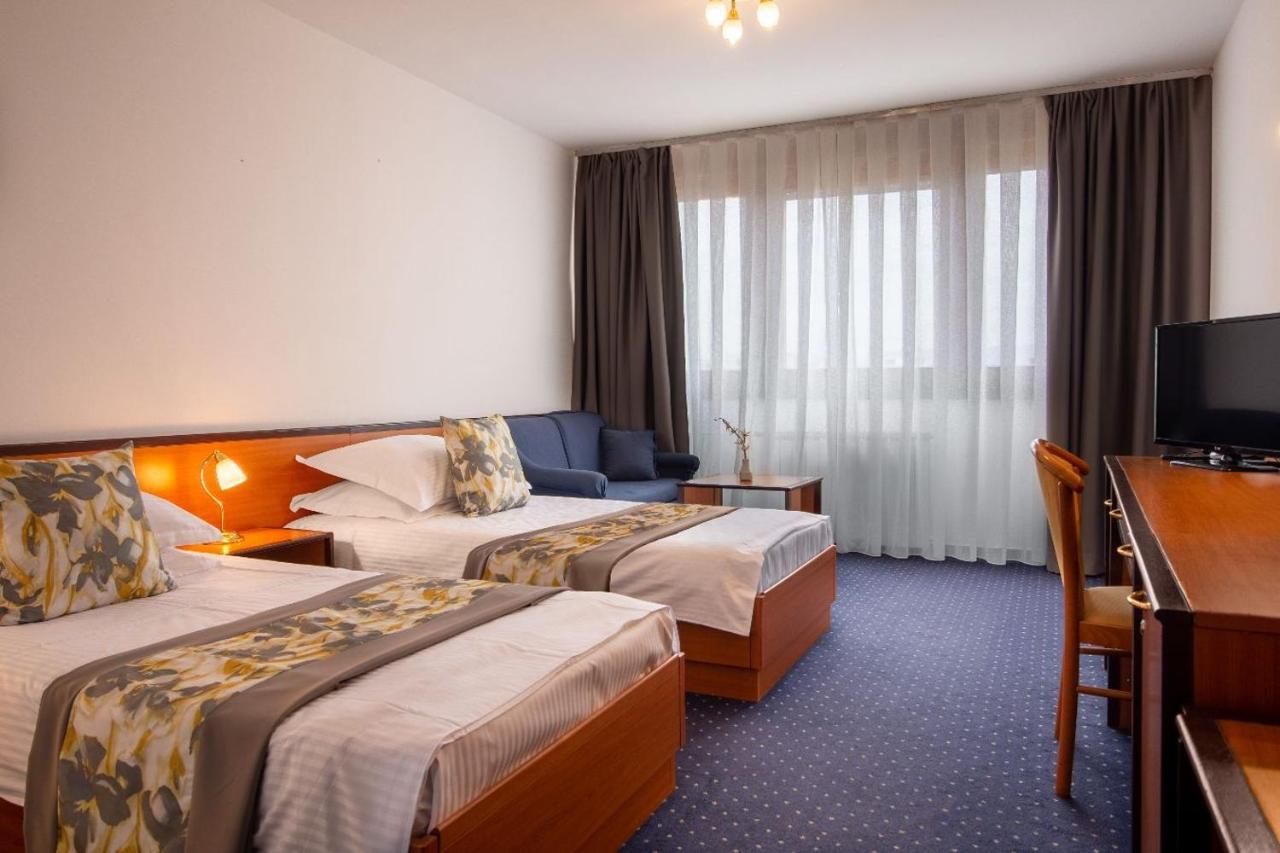 Hotel Novi Zagreb Luaran gambar